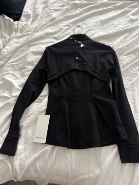 Brand new Lululemon Black Hawaiian Islands define Jacket